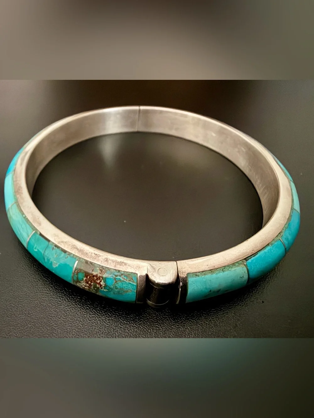 VINTAGE JAY KING (DTR) STERLING SILVER GENUINE TURQUOISE INLAY BANGLE BRACELET